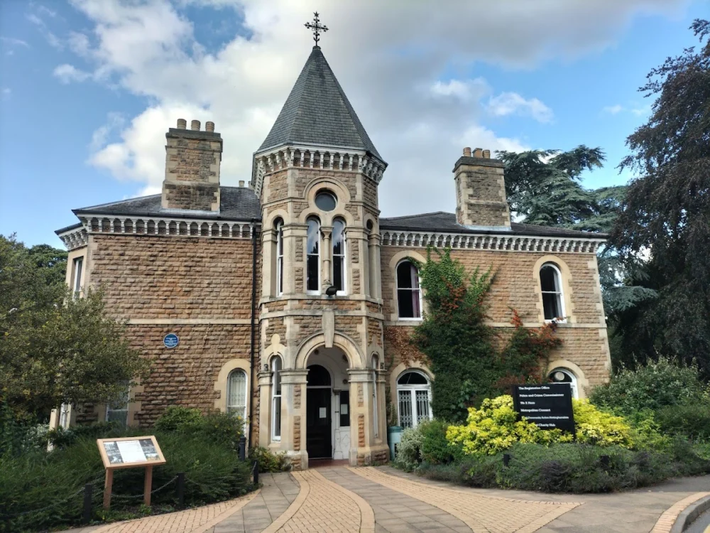 Arnot Hill House