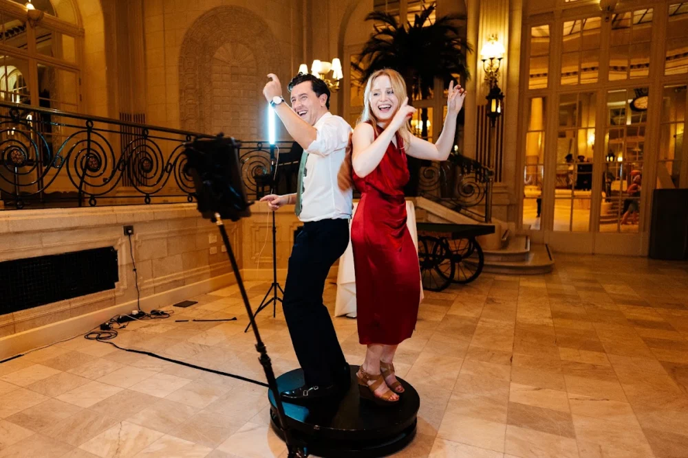 Booths By Lux (Photo Booth Hire)