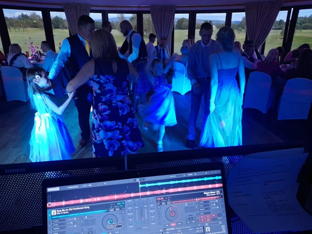 Dj Mike Newlands
