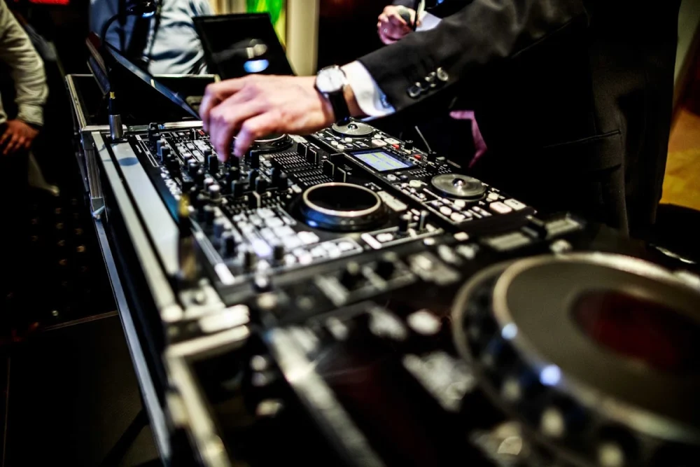 DJ PINK Fu$ion