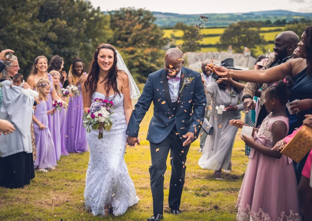 Moonshine Photographer - Weddings & Events