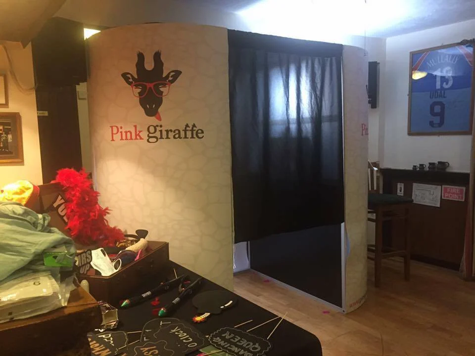 Pink Giraffe Photo Booth