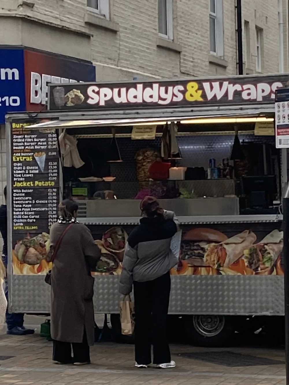 Spuddys & wraps
